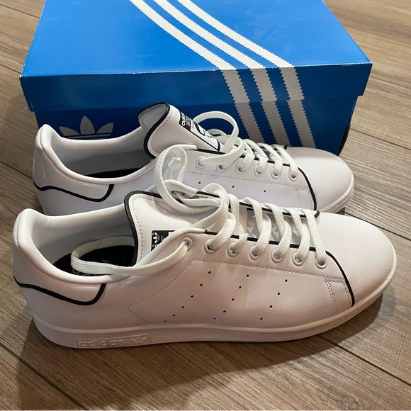 Adidas Stan Smith Shoe CQ1304 - Picture 3 of 6